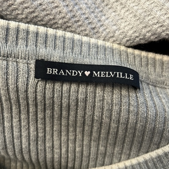Brandy Melville Cropped Long Sleeve Ribbed Knit Top - Picture 7 of 9